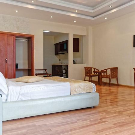 Impress Hotel Addis Abeba Exterior foto