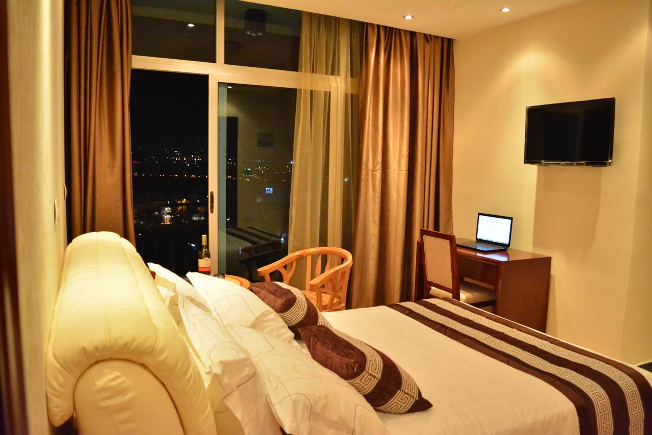 Impress Hotel Addis Abeba Exterior foto