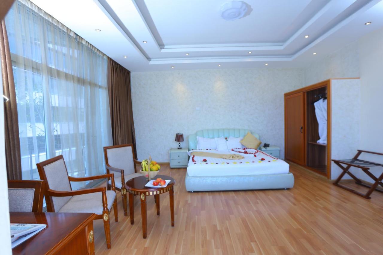 Impress Hotel Addis Abeba Exterior foto