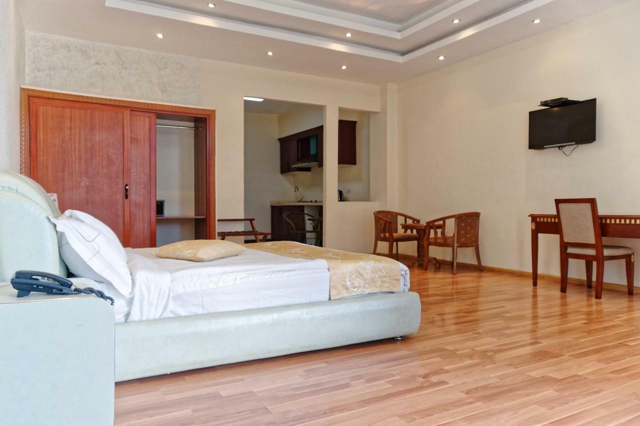 Impress Hotel Addis Abeba Exterior foto