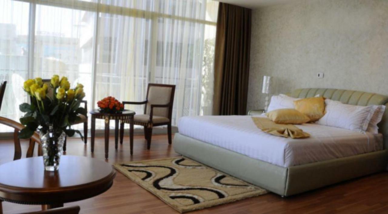 Impress Hotel Addis Abeba Exterior foto