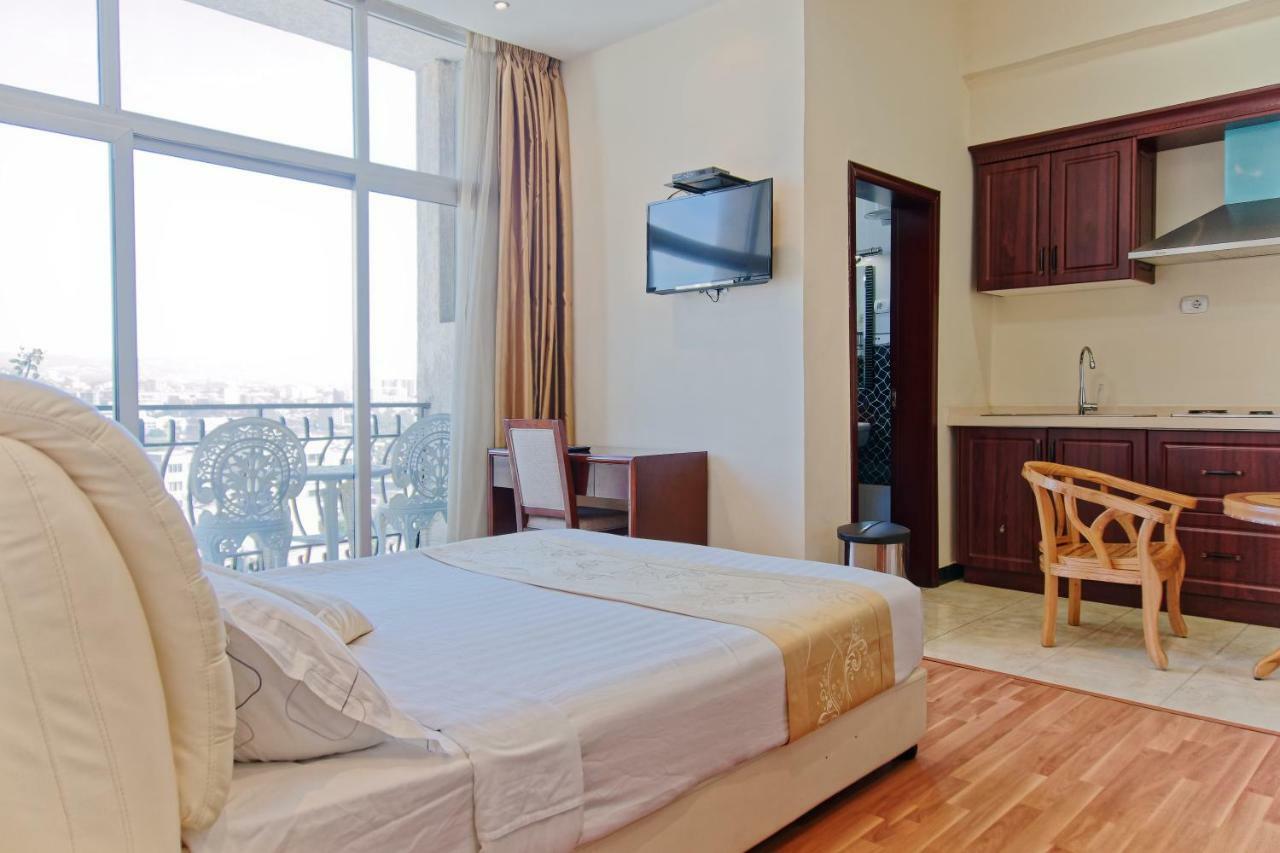 Impress Hotel Addis Abeba Exterior foto